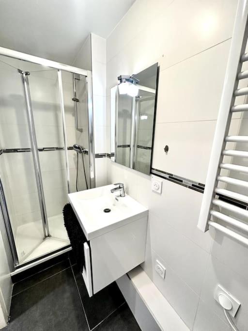 Confort Pres De Geneve Annemasse Exterior foto